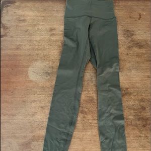 Lululemon align super high rise 28”